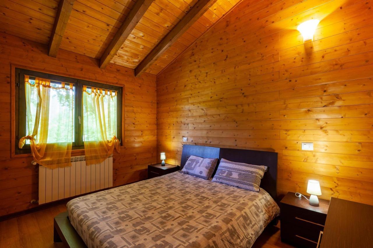 Villaggio Anemone - Chalet Anemone Capanne di Sillano Екстериор снимка
