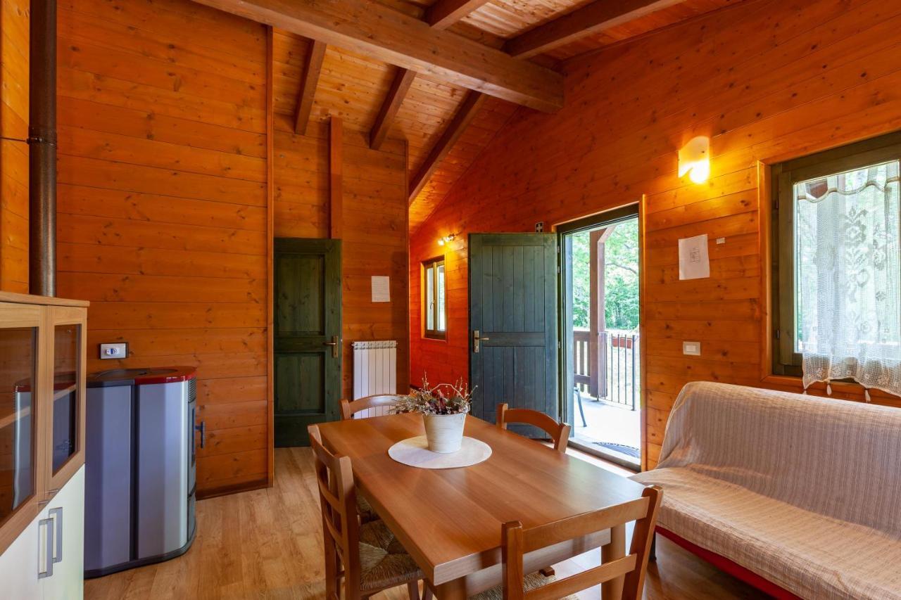 Villaggio Anemone - Chalet Anemone Capanne di Sillano Екстериор снимка