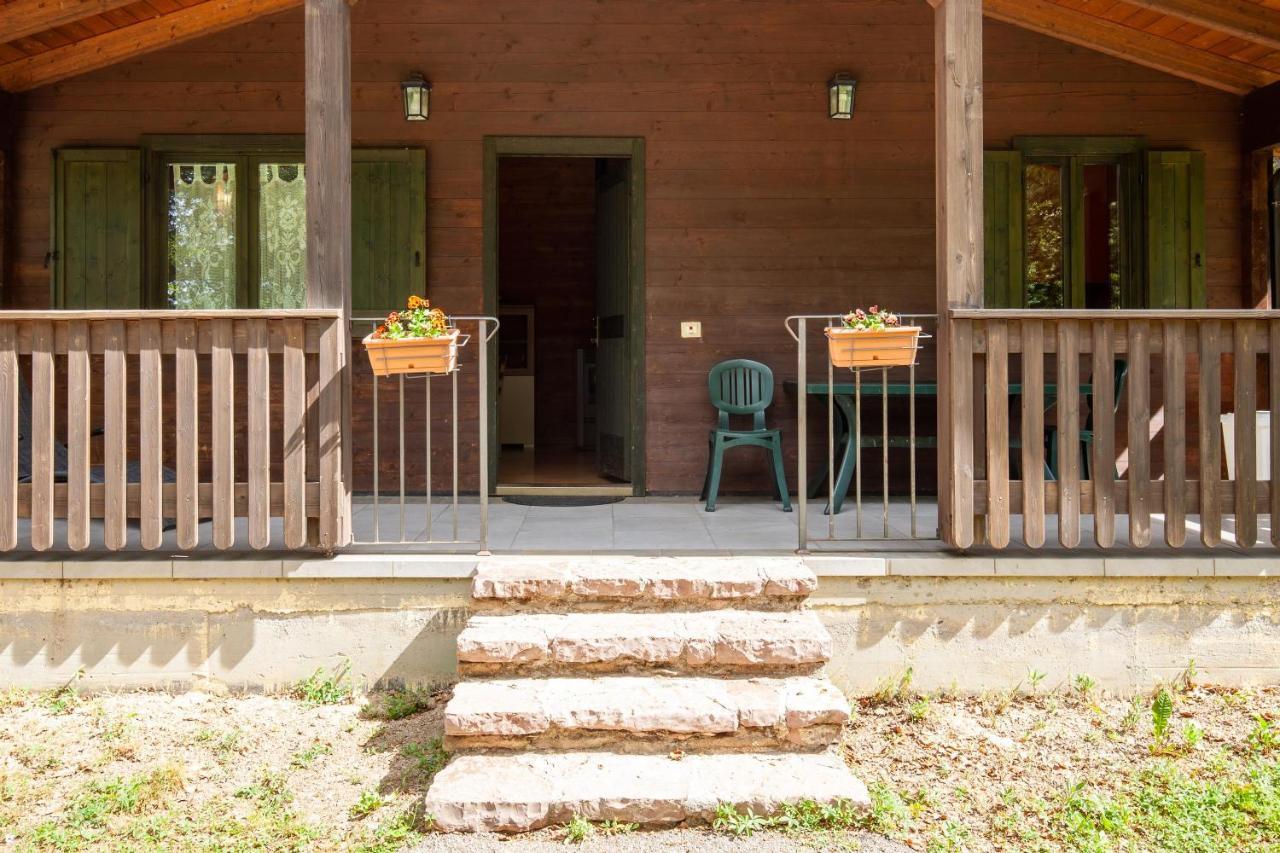 Villaggio Anemone - Chalet Anemone Capanne di Sillano Екстериор снимка